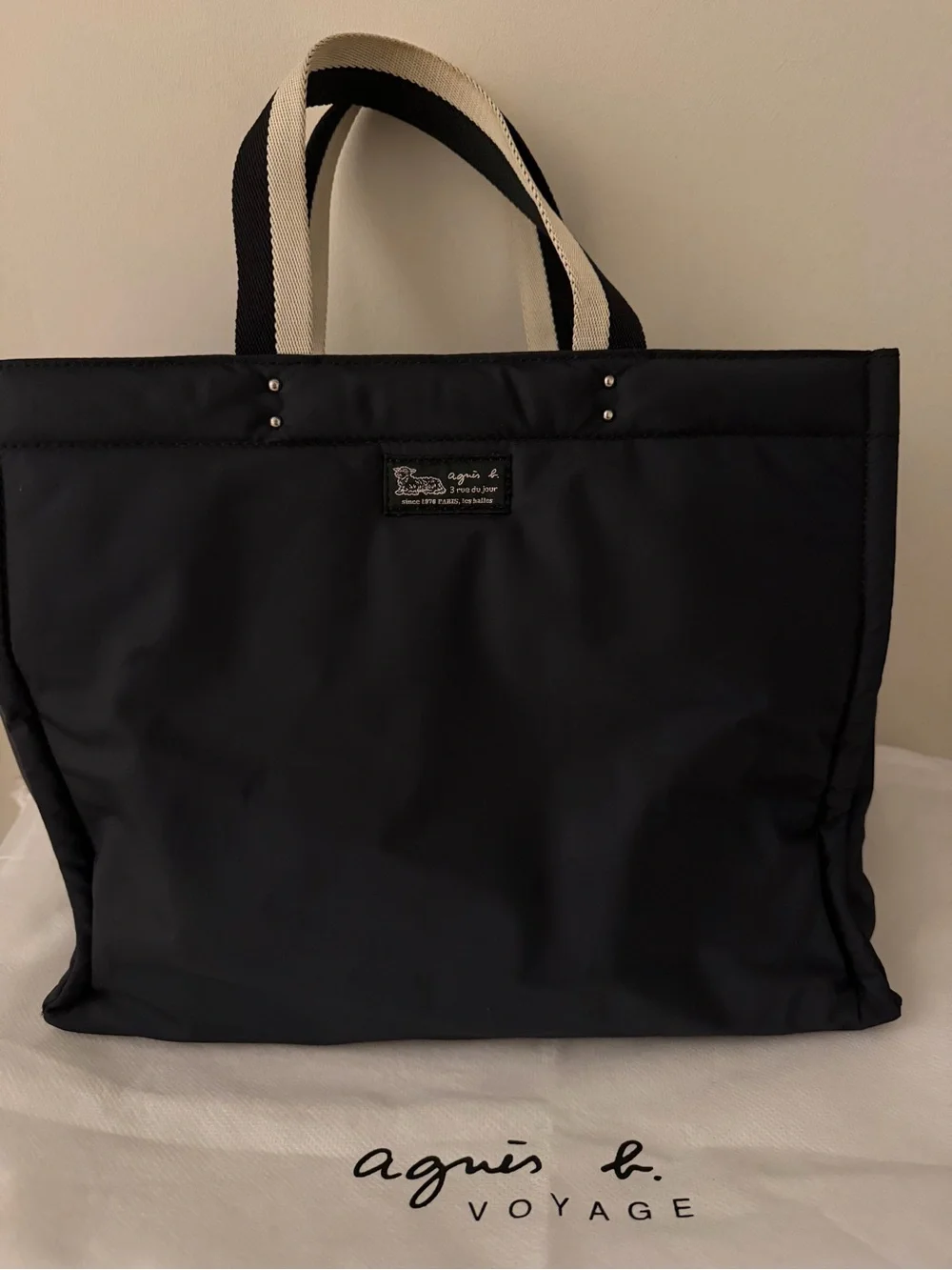 Agnes B VOYAGE Black Tote Bag with Contrast Handles